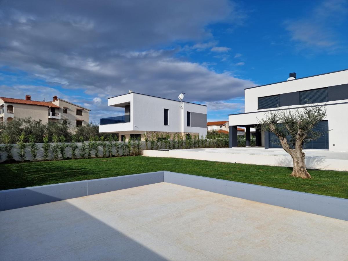 Amazing Private Villa With Outdoor Swimming Pool In Vodnjan Luaran gambar