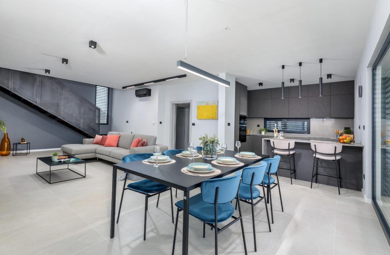 Amazing Private Villa With Outdoor Swimming Pool In Vodnjan Luaran gambar